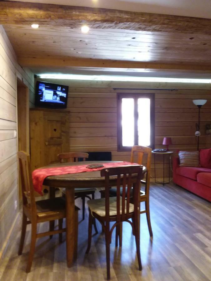Le Woody Apartamento Saint-Étienne-de-Tinée Exterior foto